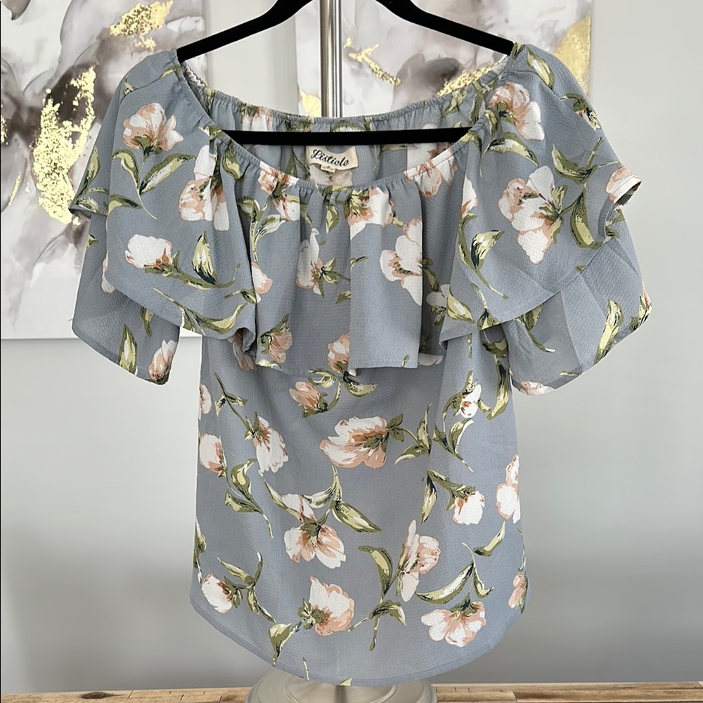 ☀️Listicle Ruffled Flutter Sleeve Blouse